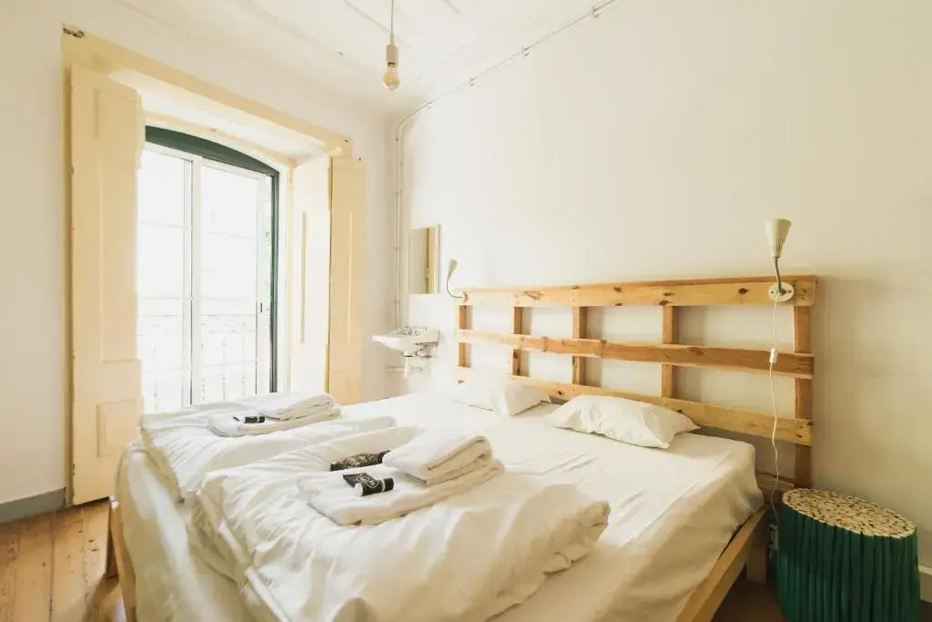 Double room (full double bed)