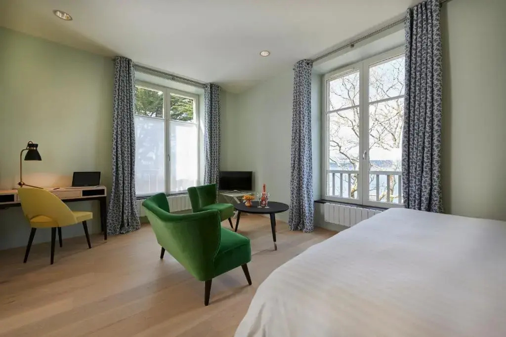 Luxury Double room (full double bed)