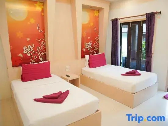Garden Double Villa twin beds