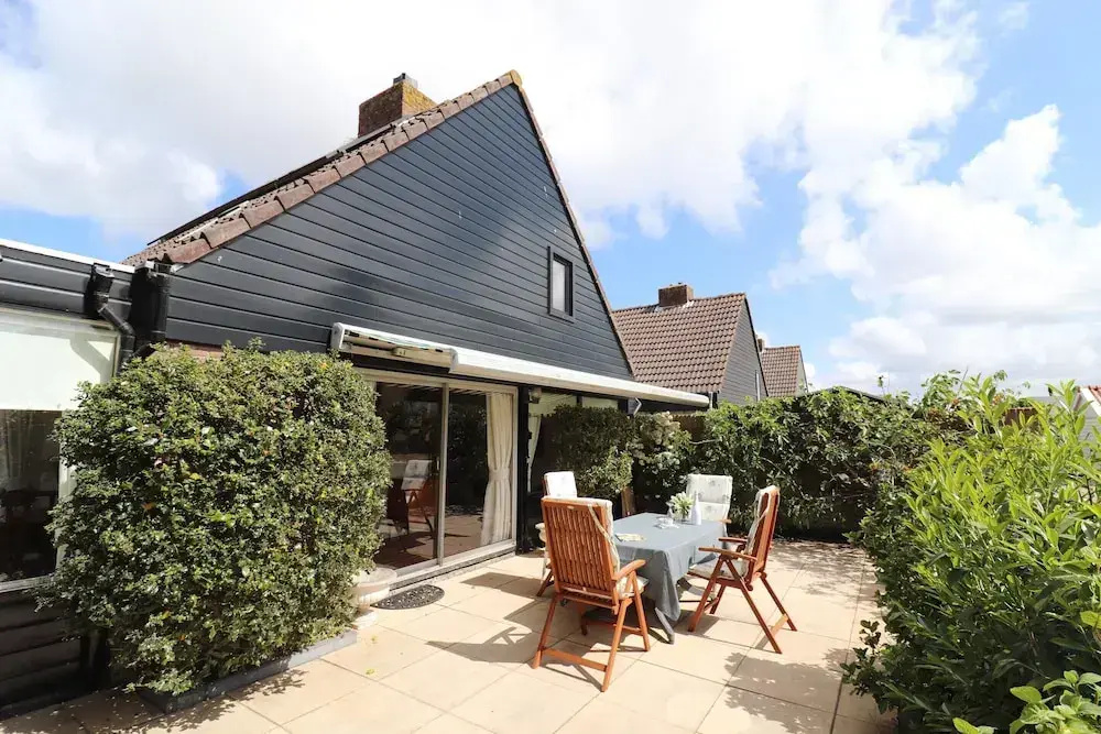 Holiday Home in Noordwijkerhout by Forest & Lake