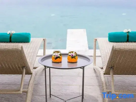 Villa Cabo: Hilltop Retreat with Panoramic Ocean Views