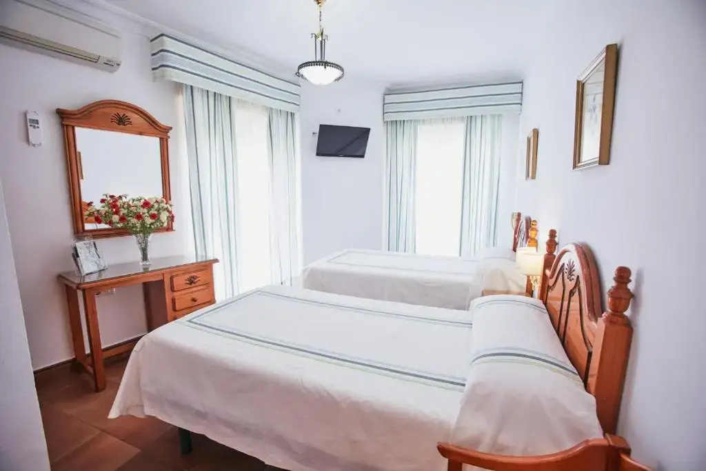 Standard Double room with sea view (twin beds)