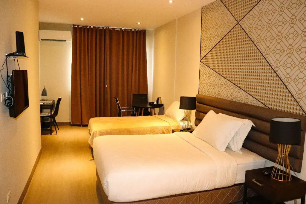Standard room with city view