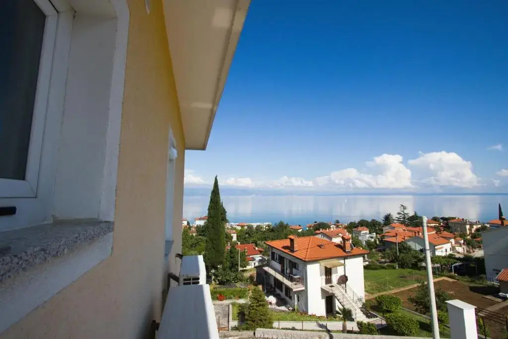 1 Bedroom Apartment with balcony and with sea view