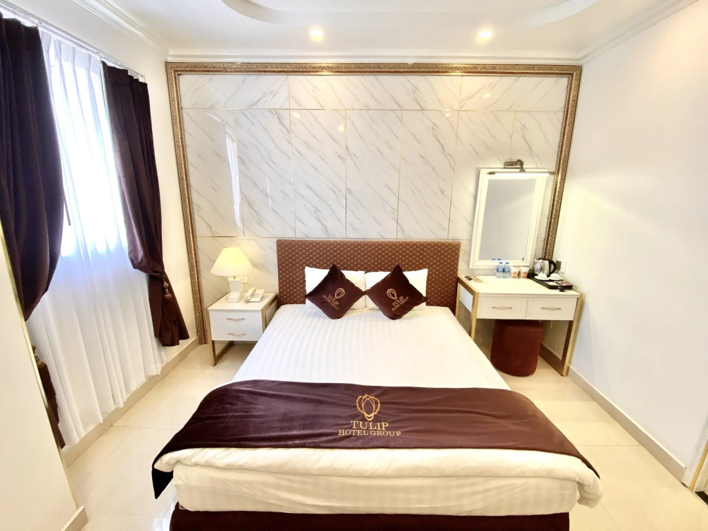 Deluxe Double room (full double bed)