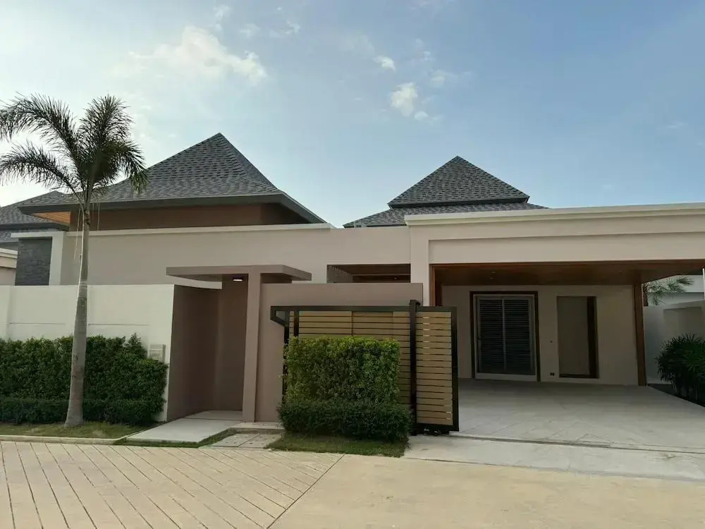 Breeze Villa with maid by Lofty