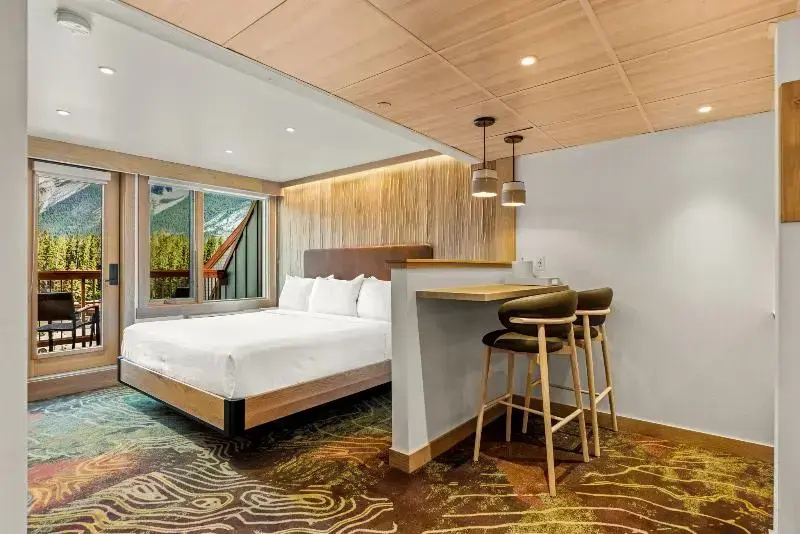 Suite with mountain view