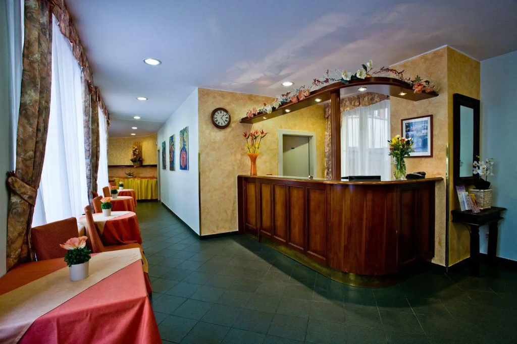 Hotel photo 13