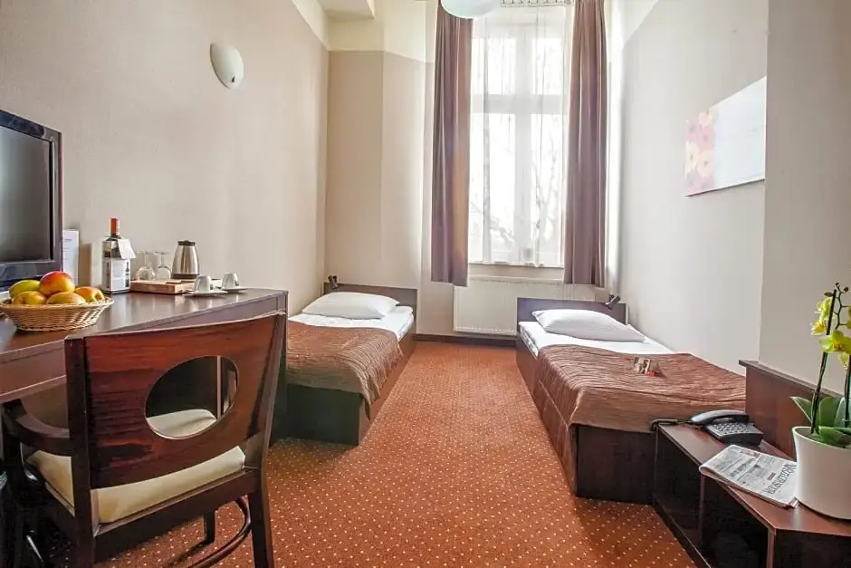 Hotel Diament Economy Gliwice - Chambres