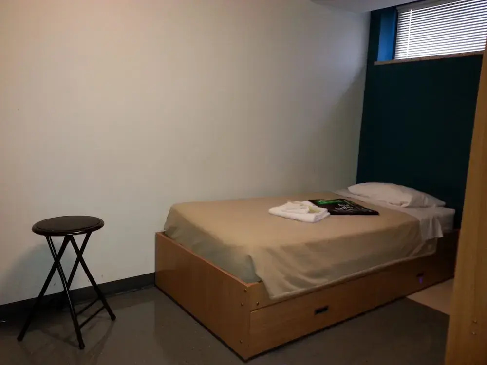 Economy Suite