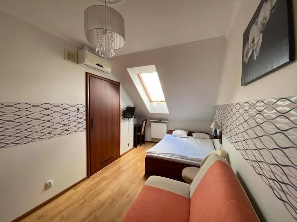 Standard Double room (full double bed)