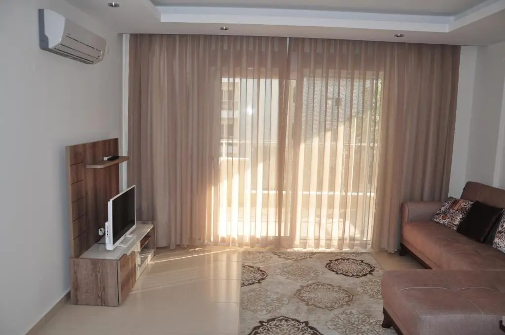Apartment with garden view