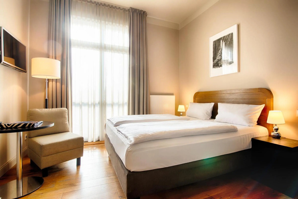 Отель Mondrian Suites Berlin Checkpoint Charlie в Берлине