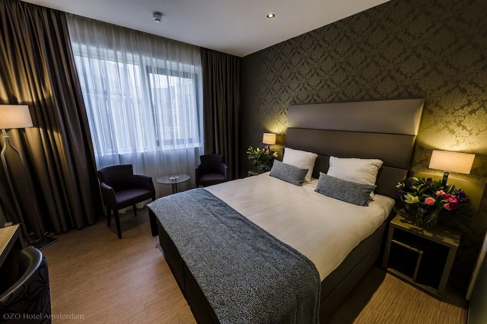 Deluxe Double room (full double bed)
