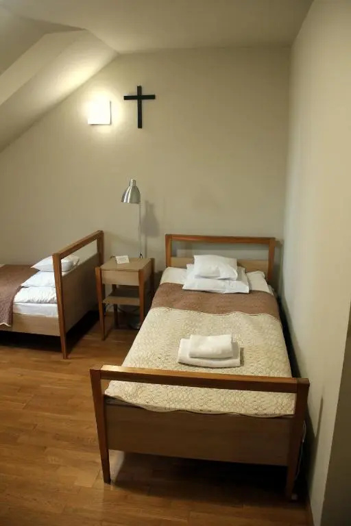 Dom Gosci Opactwa Benedyktynow - Chambres