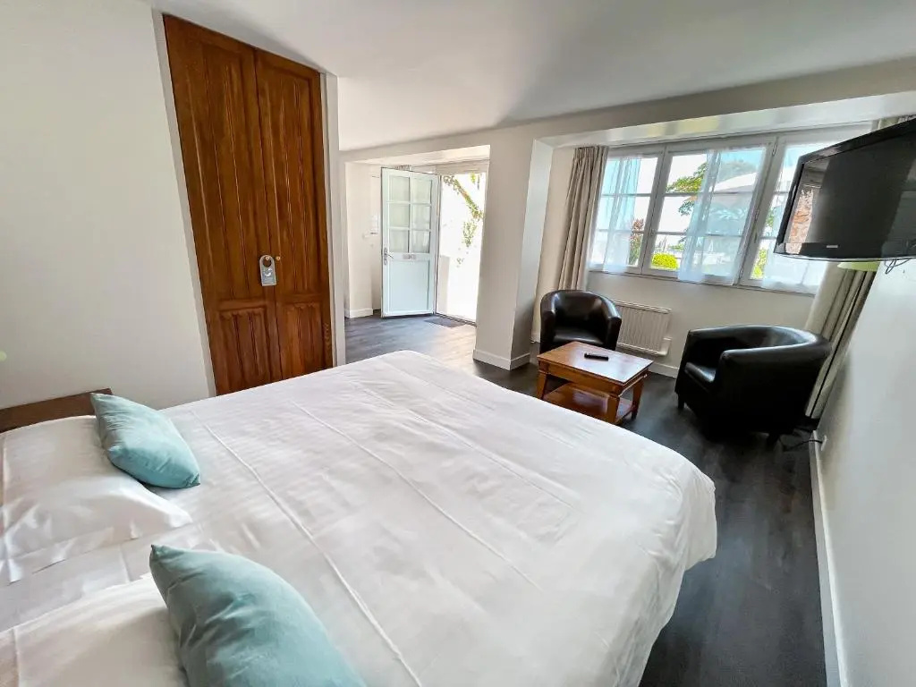 Privilege Double room (full double bed)