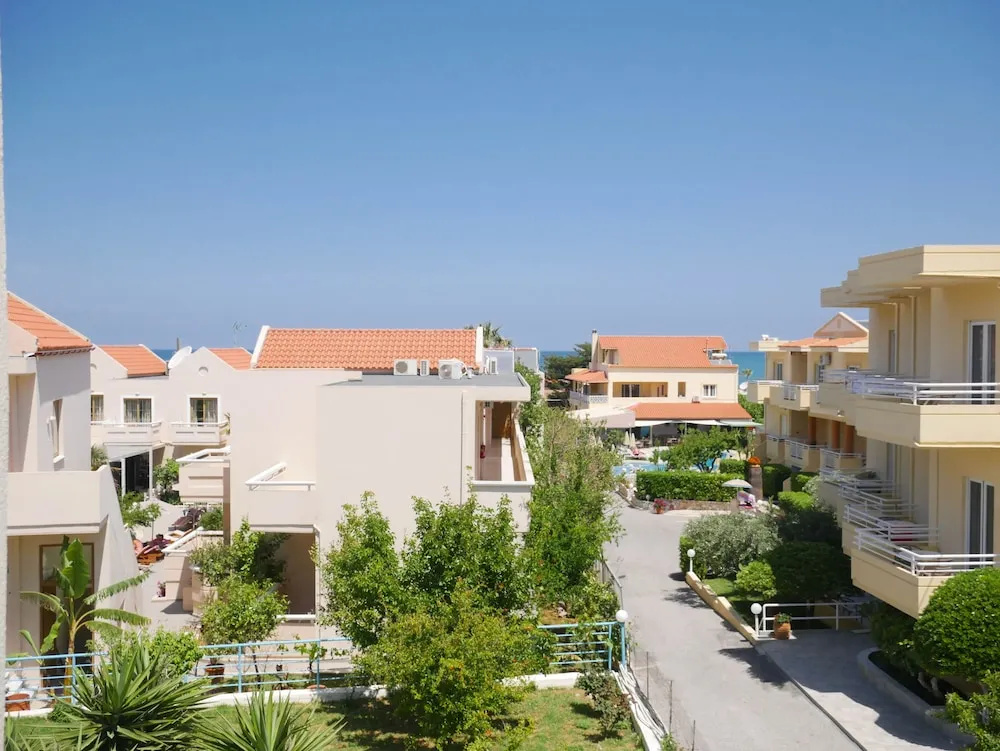 Litinas Apartments