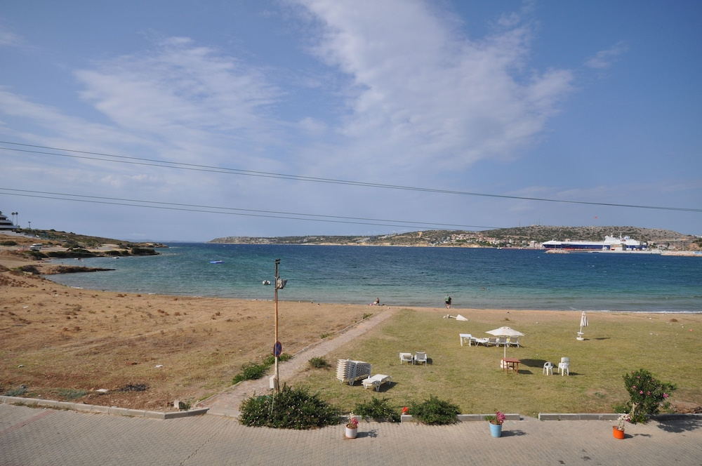 Beach & Waterfront