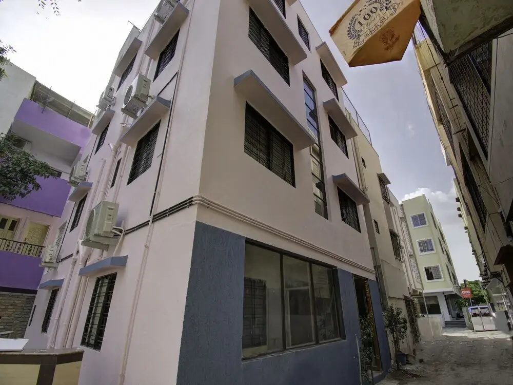 Sai Vyankatesh Residency by OYO Rooms