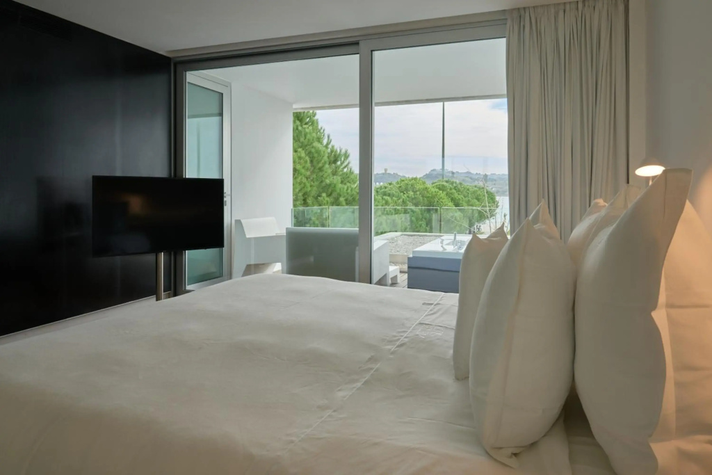 Altis Belem Hotel & Spa, a Member of Design Hotels - фото 7