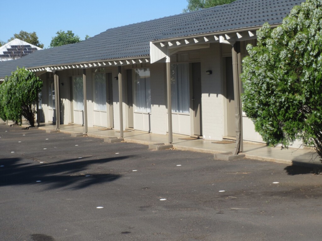Coachman Hotel Motel by null