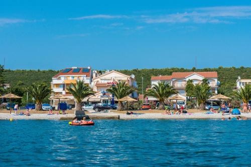 Beach & Waterfront