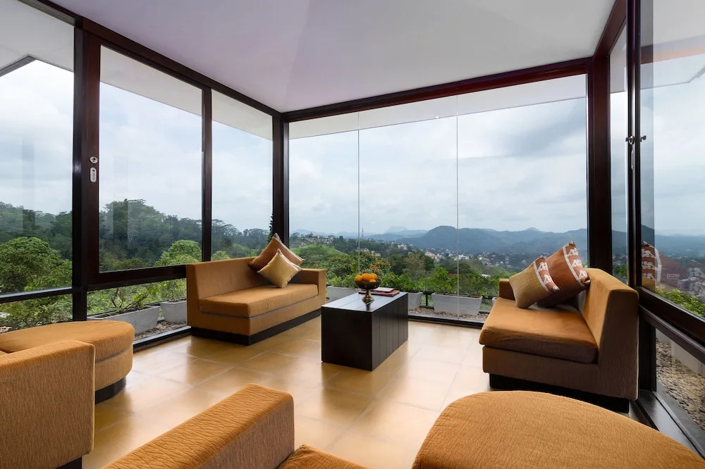 Theva Residency - Chambres