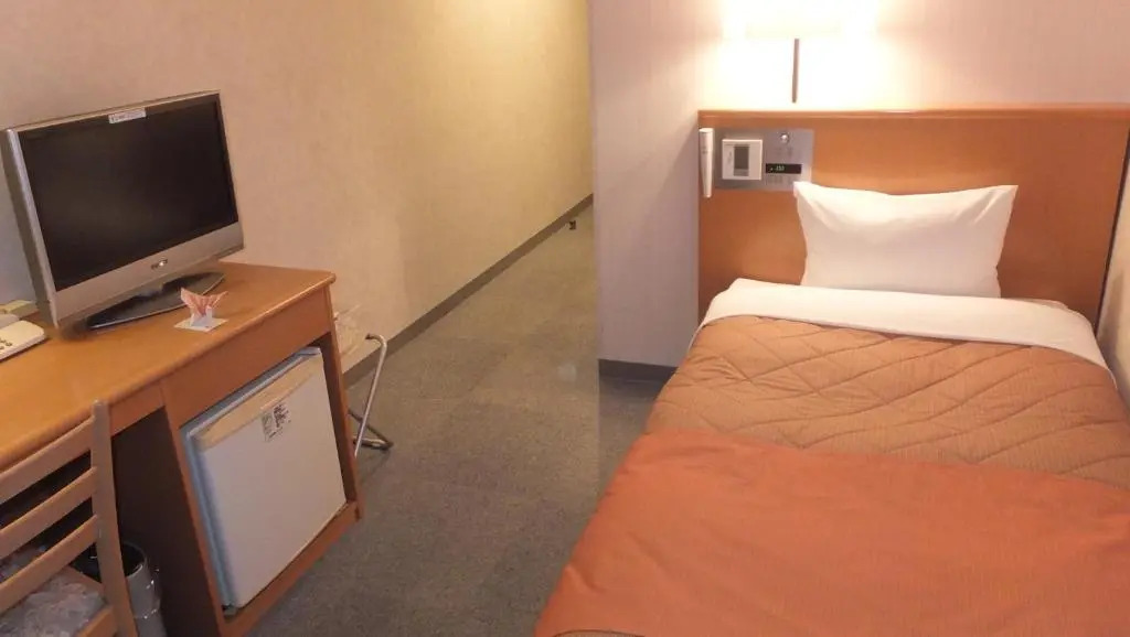 單人房，單人床