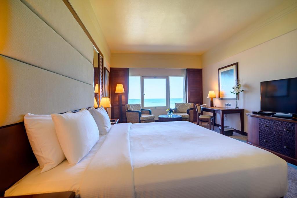 Danat Jebel Dhanna Resort