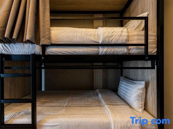 Bed in Dorm (female dorm)
