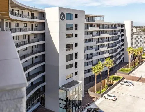 Blou Inn - Century City