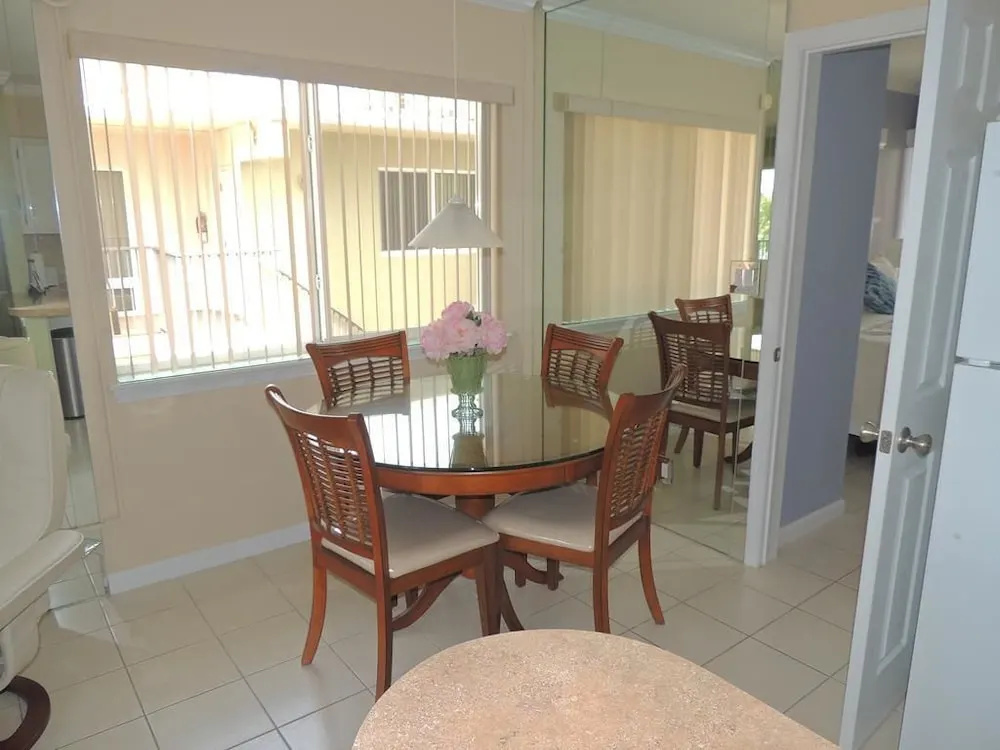 Aqua Mar Condos - Chambres