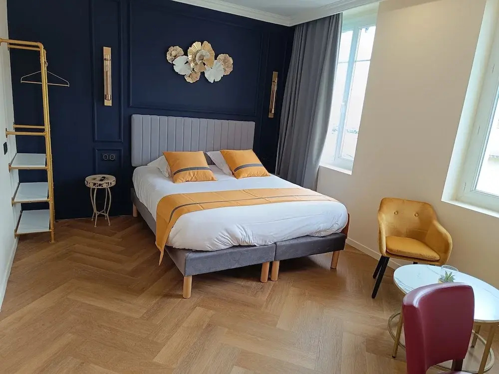 Deluxe Suite