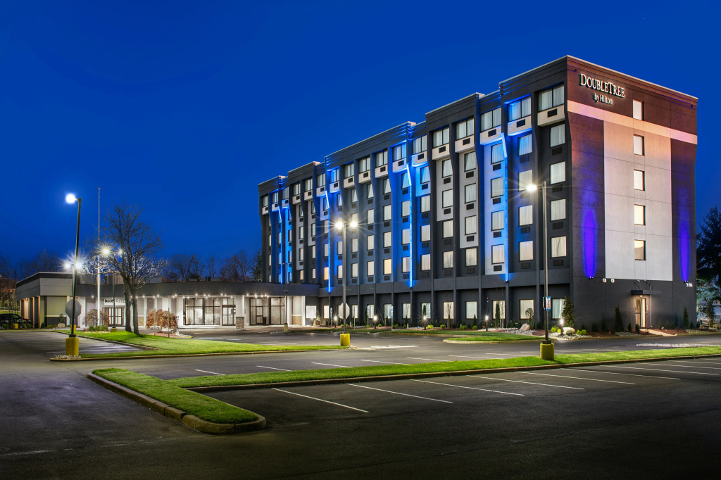 Doubletree by Hilton Monroe Township Cranbury