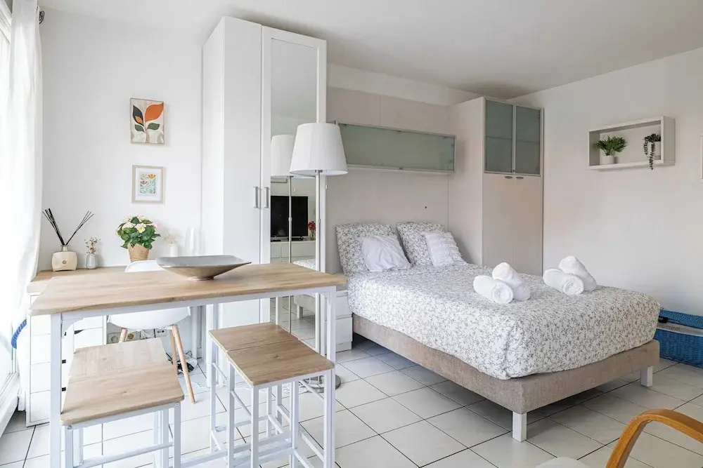 Charming Studio With Balcony & Pool -heart of Nice — фото