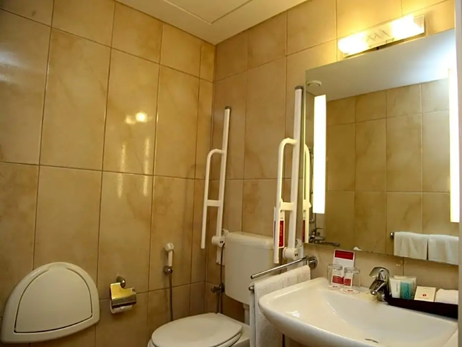 Ramada by Wyndham Downtown Beirut - Chambres