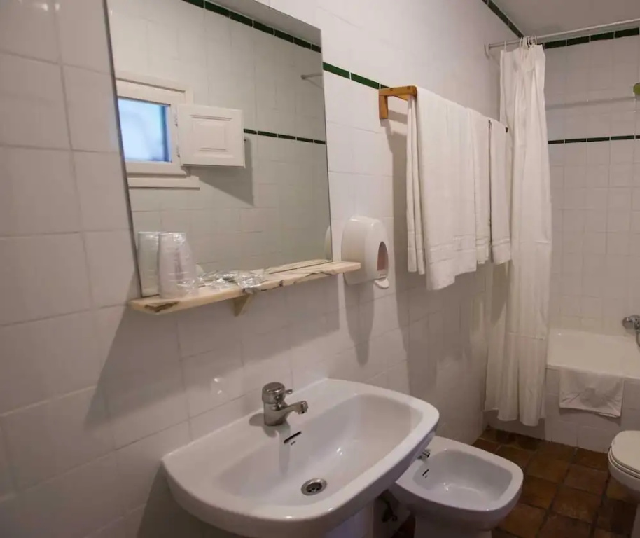 Economy Quadruple room