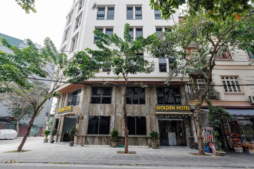 Golden Crown Hotel