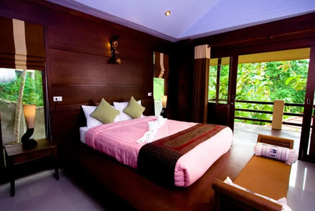 Deluxe Double room with garden view (full double bed)