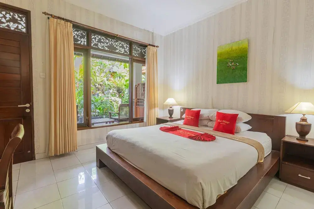 1 Bedroom Deluxe Double room with balcony (full double bed)