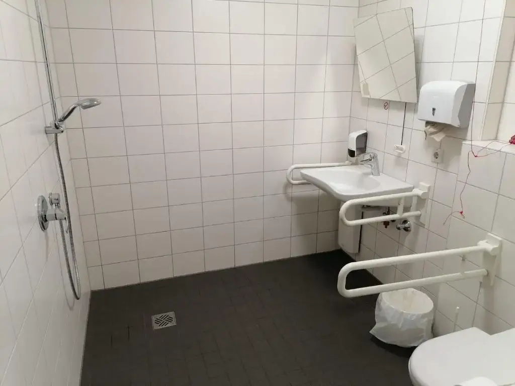 Economy Quadruple room