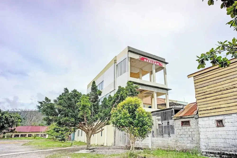 OYO 93264 Penginapan Syari'ah Berlian
