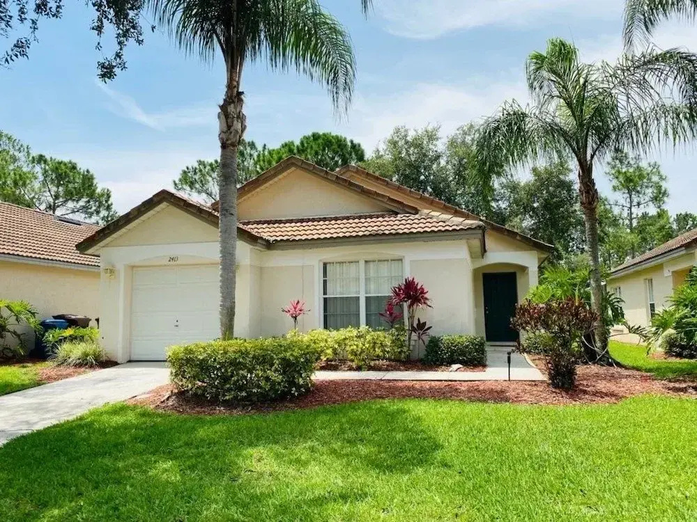 Gorgeous Views From Pool! 3 Bedroom Home by RedAwning