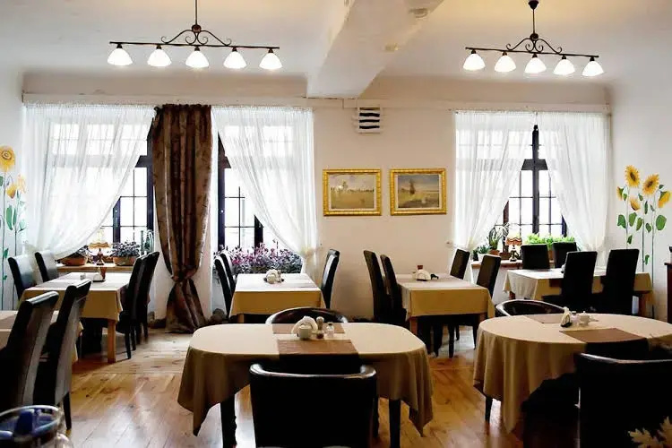 Hotel photo 12