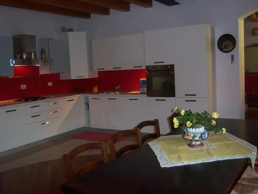 3 Bedrooms Apartment