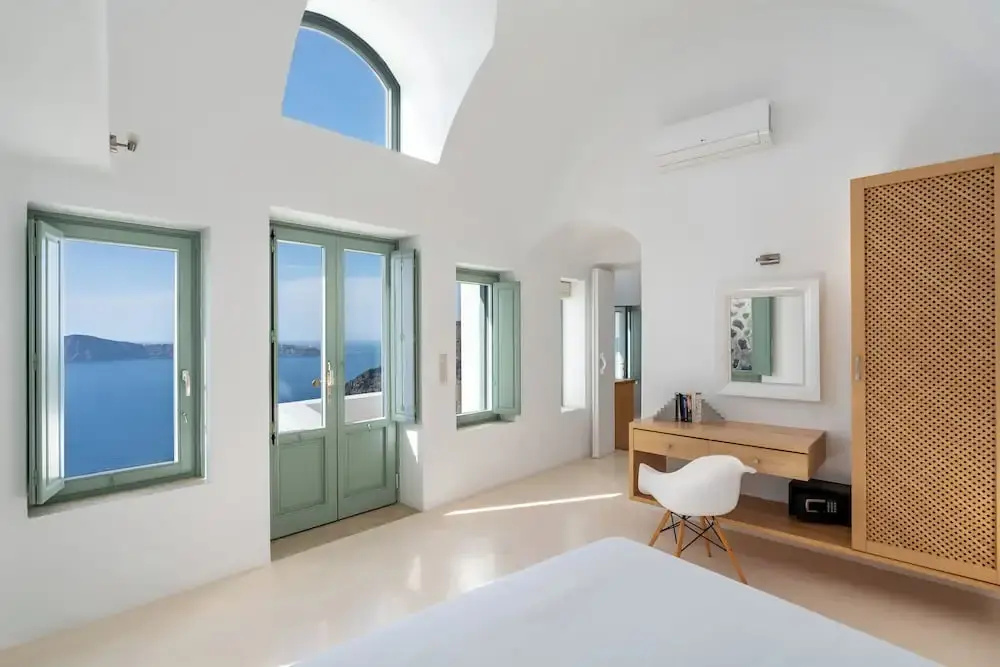 Executive Suite with balcony