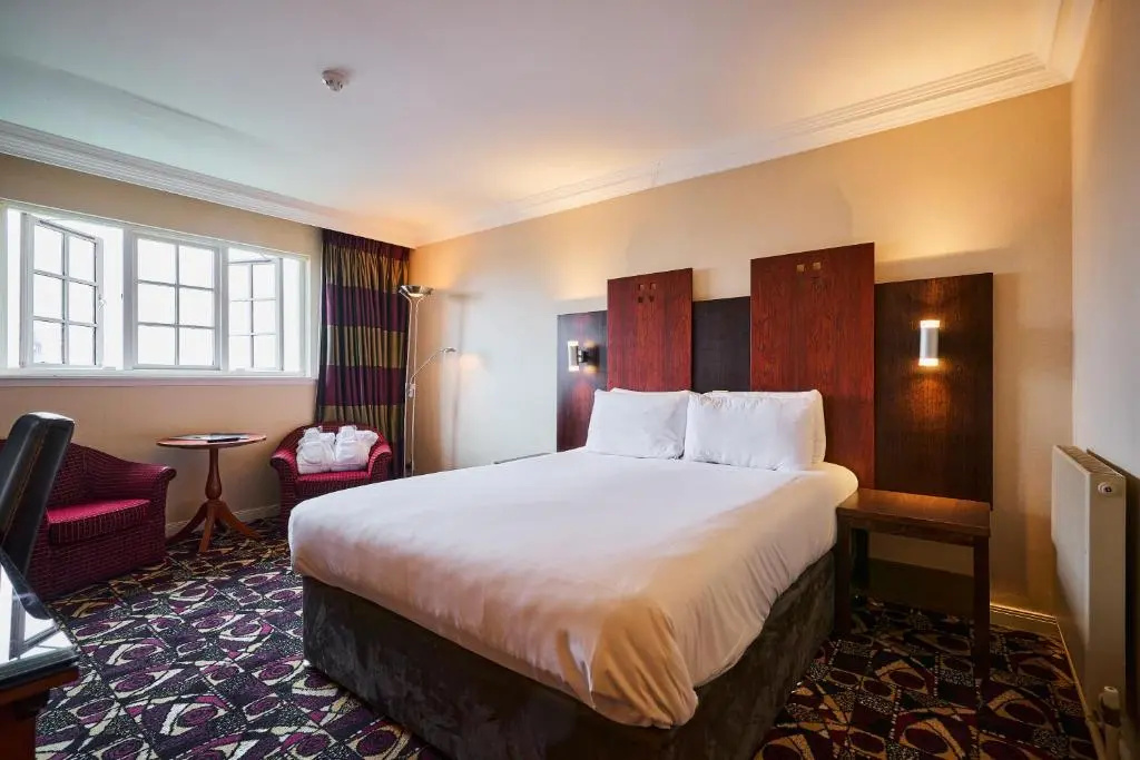 The Stirling Highland Hotel - Tap to explore photos