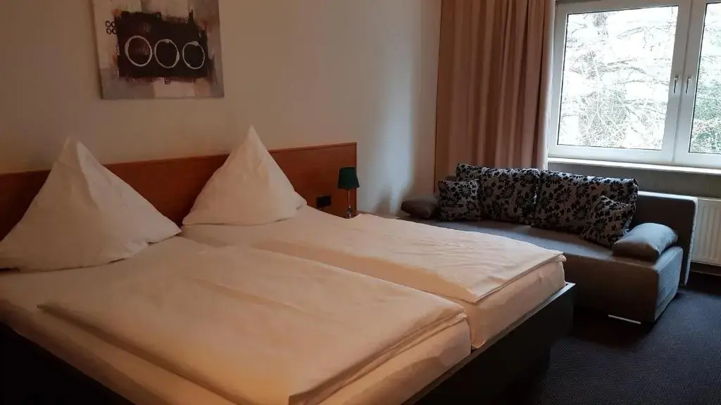 Standard Double room (full double bed)