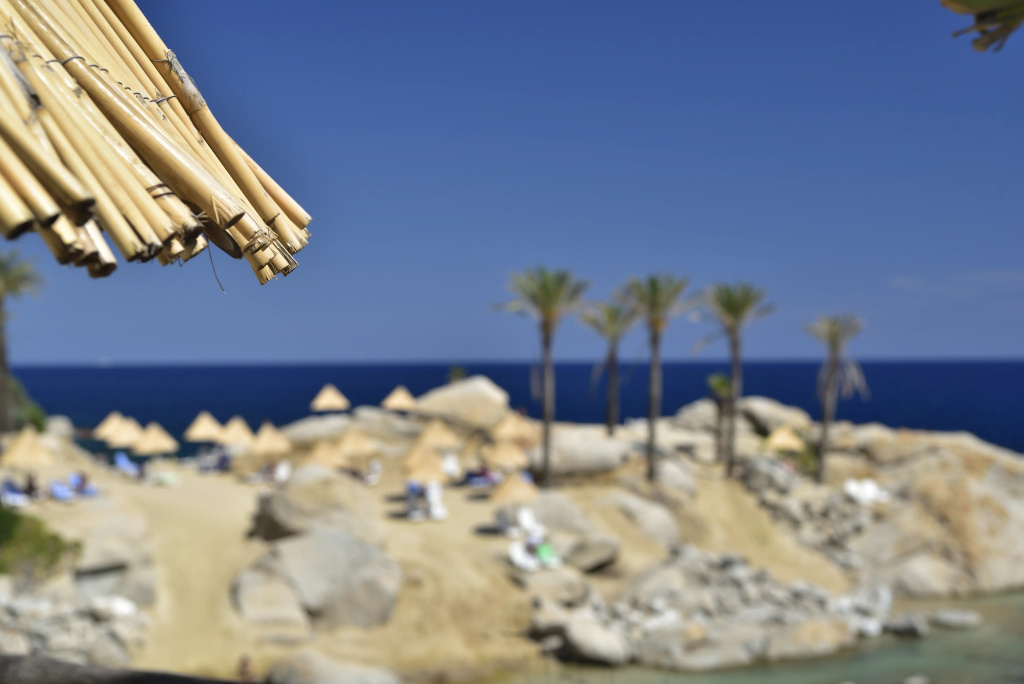 Beach & Waterfront