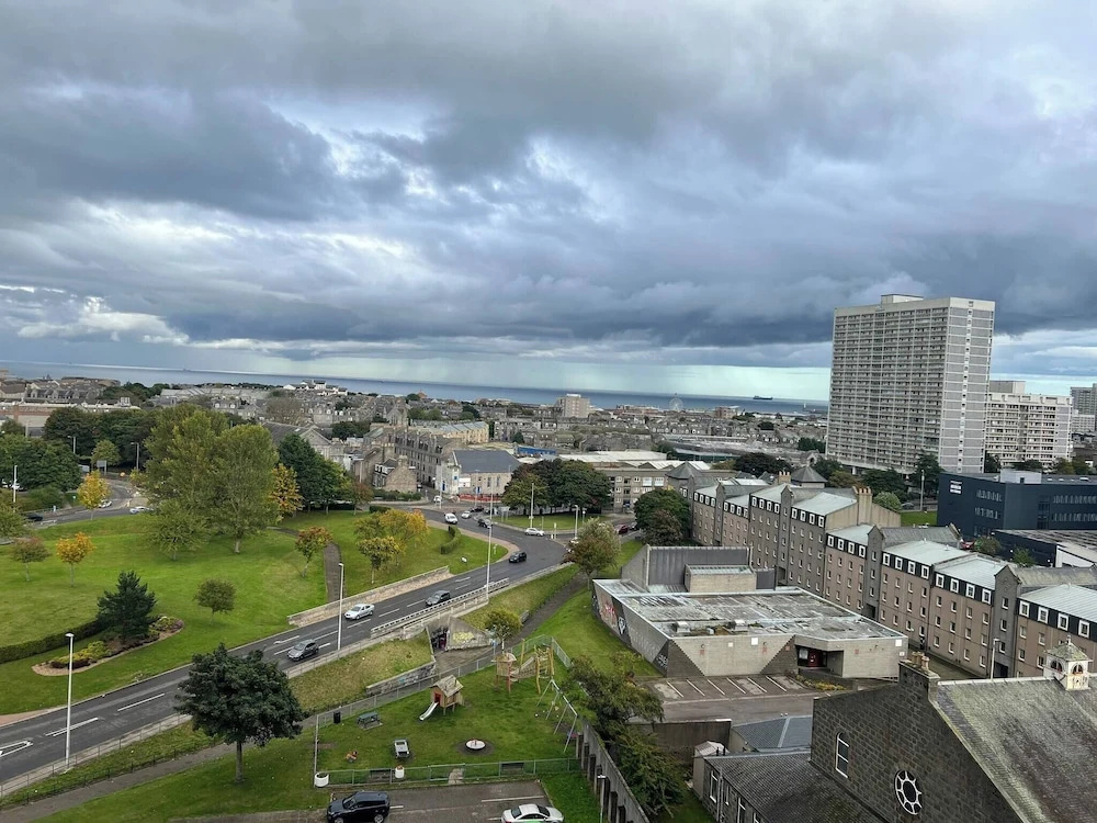2-bed Apart in the Heart of Aberdeen